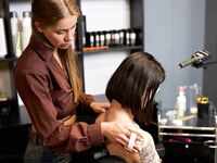 Shoulders And Arm Masasge by Olga Lady Barber