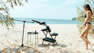 Shoulders Massage on the Beach from Lady Barbers (Summer Series)