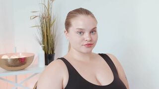 Face Massage by Sandra Lady Barber