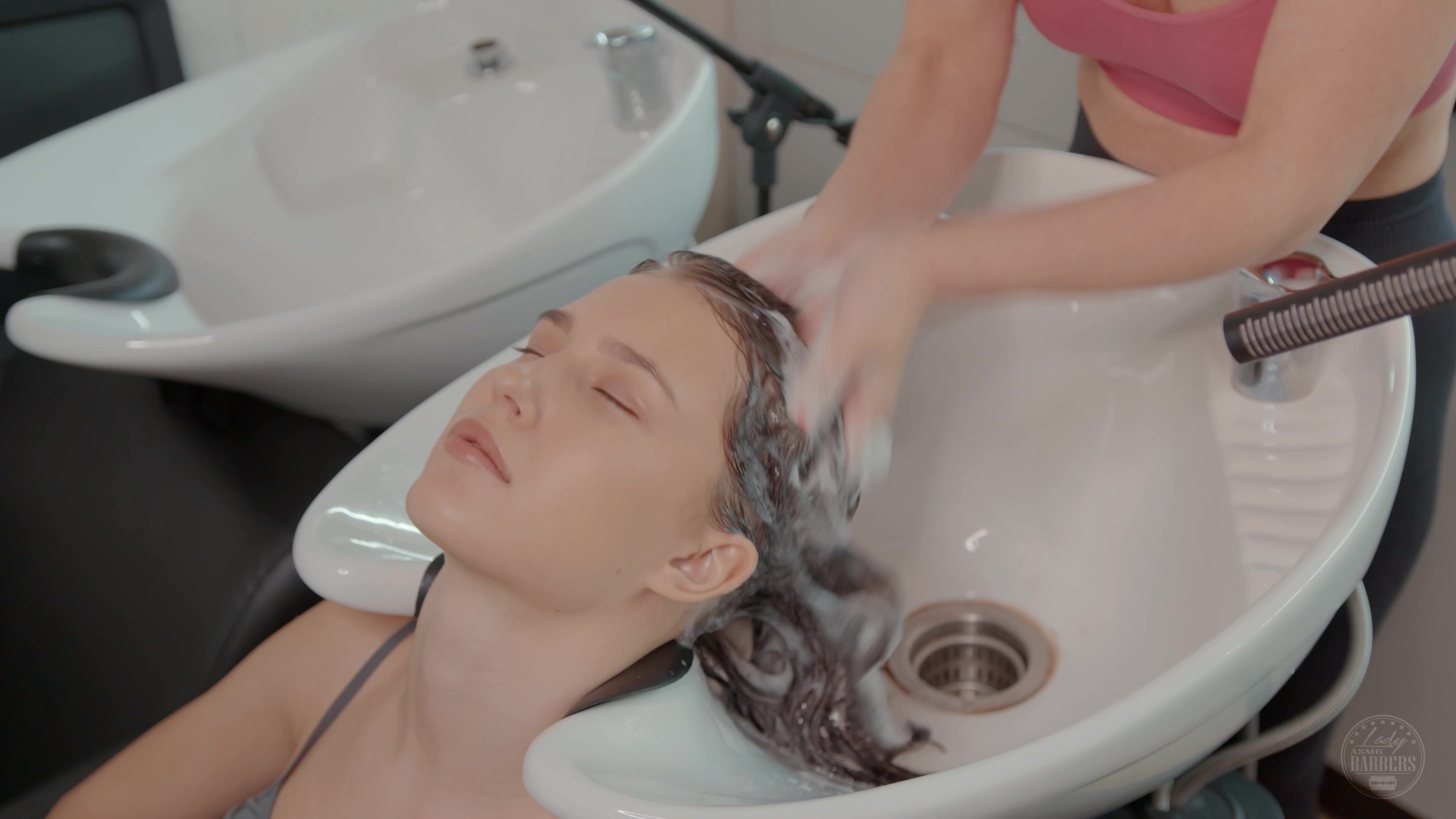 Relaxing Head Washing by Dana Lady Barber