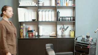 Head Massage by Olga Lady Barber to Violetta