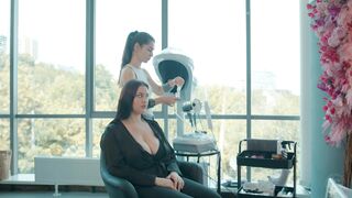 Dry Treatment Head Massage by Anastasia Lady Barber to Liza