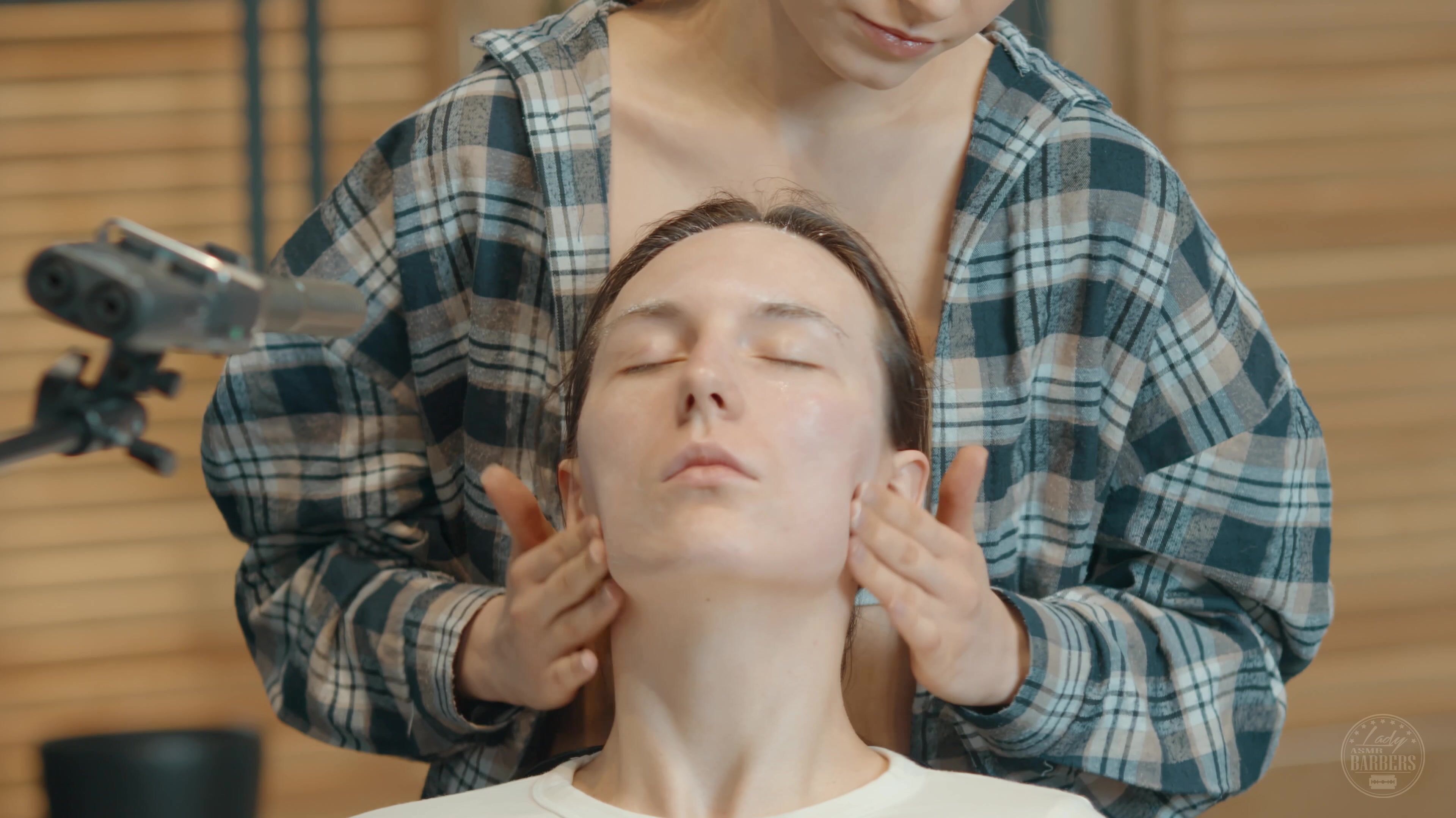 Facail Massage by MIlena Lady Barber