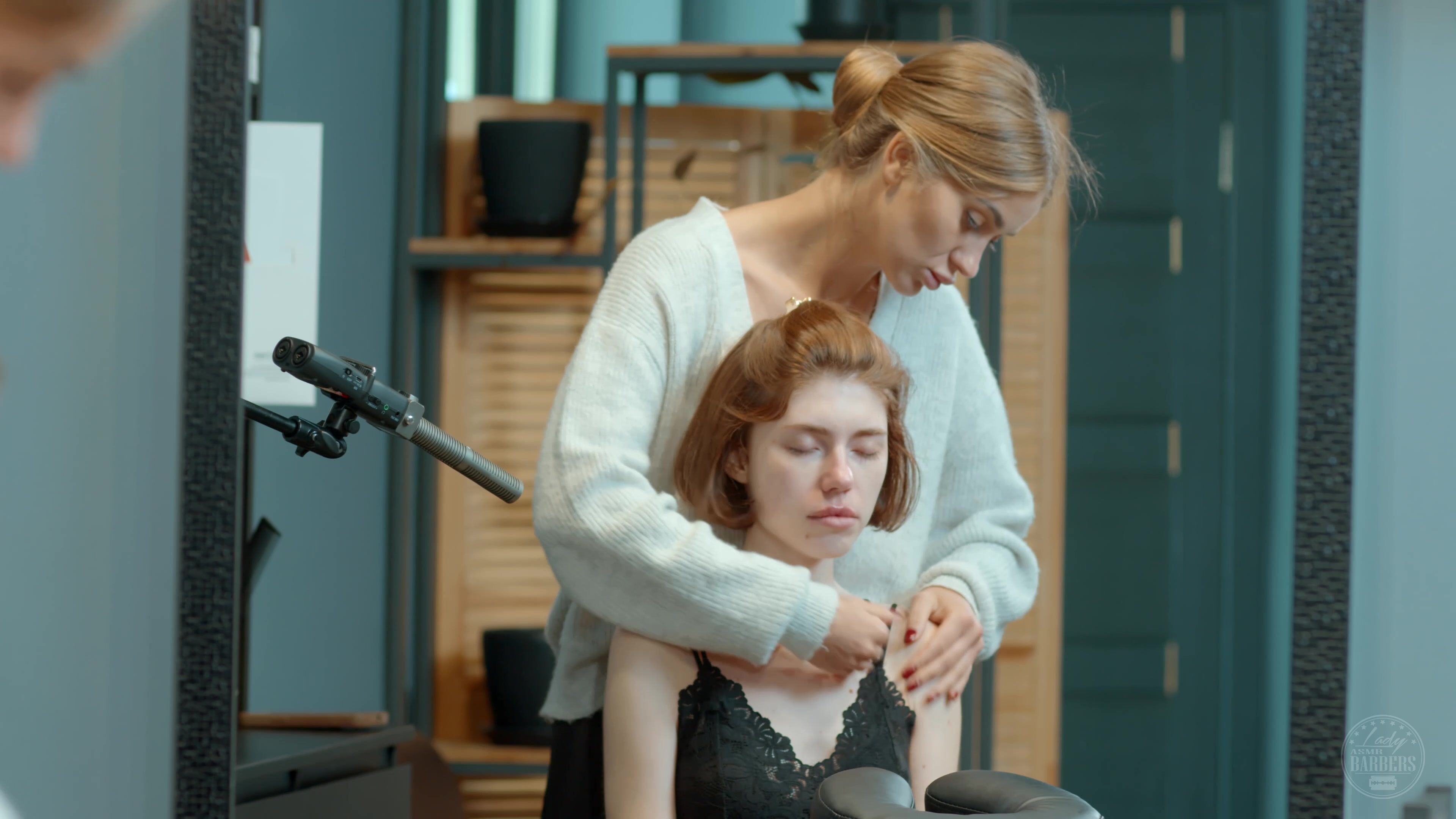 Neck and Shoulders Massage by Olga Lady Barber to Nemira