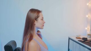 Neck And Shoulders Massage by Elle Lady Barber