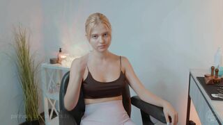 Scrubiing Barber Massage by Sandy Trainee Lady Barber to Alice A