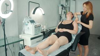 Relaxing Shoulders Massage by Angelika to Liza