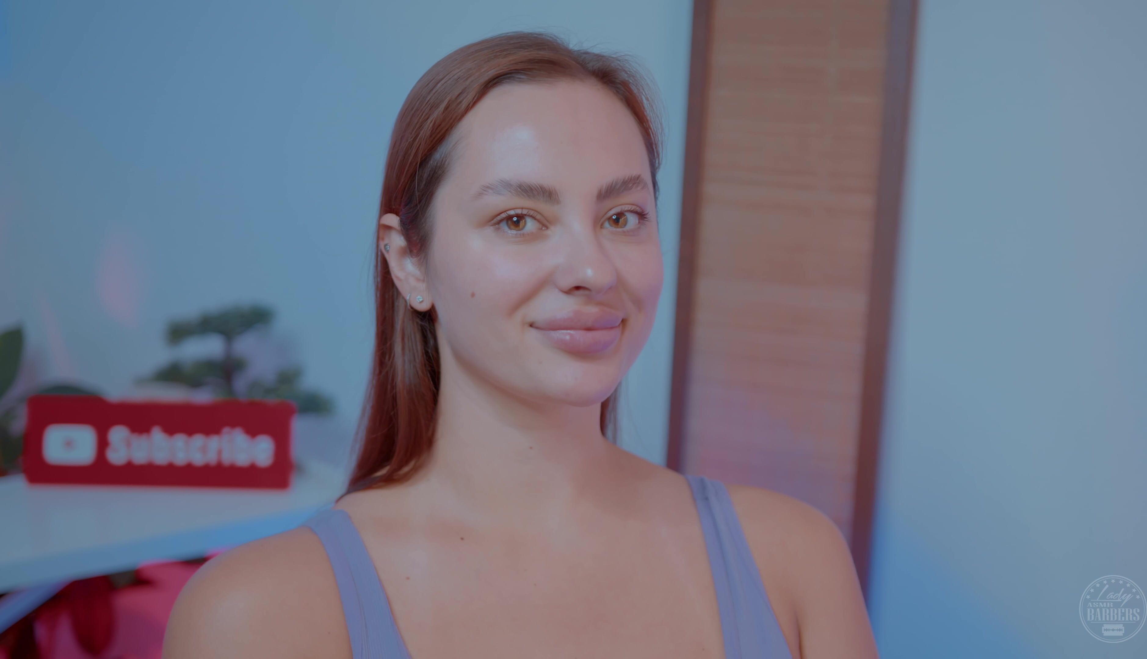 Relaxing Tingly massage with Brushes by Sandy Lady Barber