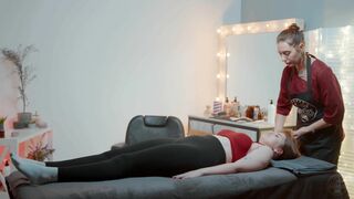 Head and Shoulders Massage on Table by Sandy Lady Barber